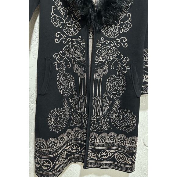 Chico’s Women’s Faux-Fur Collar Lurex Cardigan Black with Gold Size 0 - Picture 7 of 15